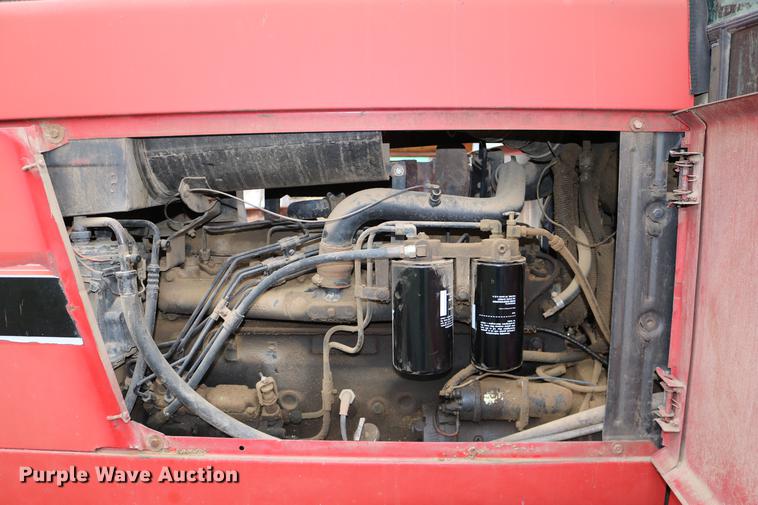 image for item DC3741 1984 International 5088 MFWD tractor