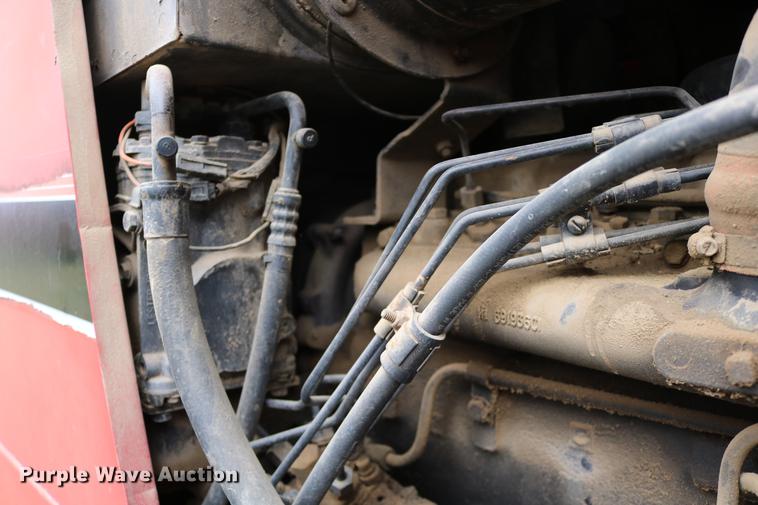 image for item DC3741 1984 International 5088 MFWD tractor