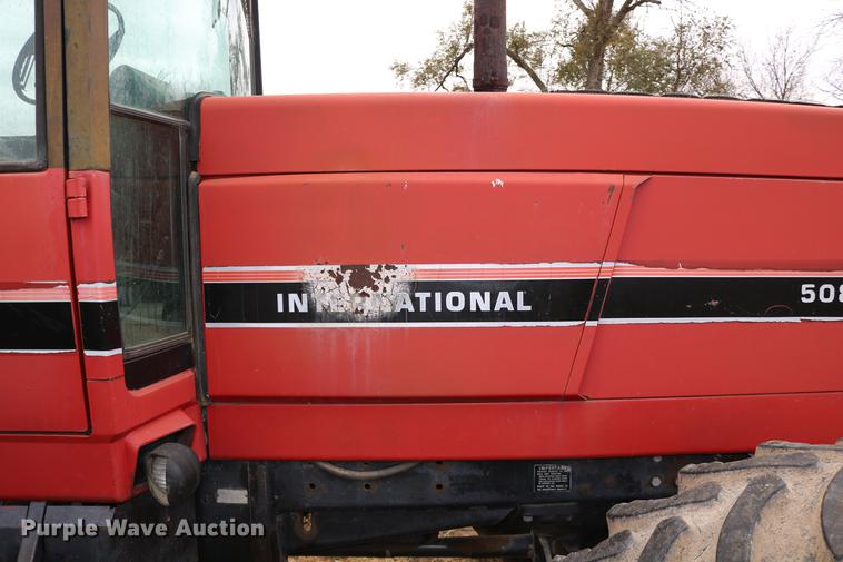 image for item DC3741 1984 International 5088 MFWD tractor