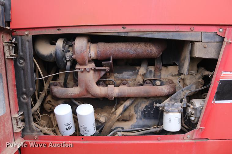 image for item DC3741 1984 International 5088 MFWD tractor