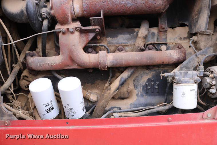 image for item DC3741 1984 International 5088 MFWD tractor