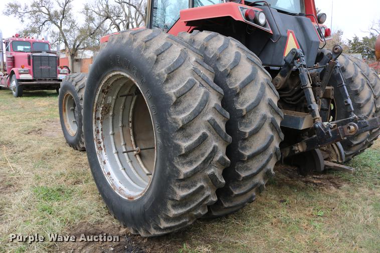 image for item DC3741 1984 International 5088 MFWD tractor