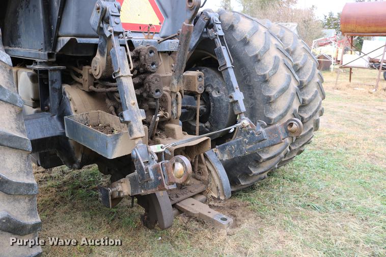 image for item DC3741 1984 International 5088 MFWD tractor