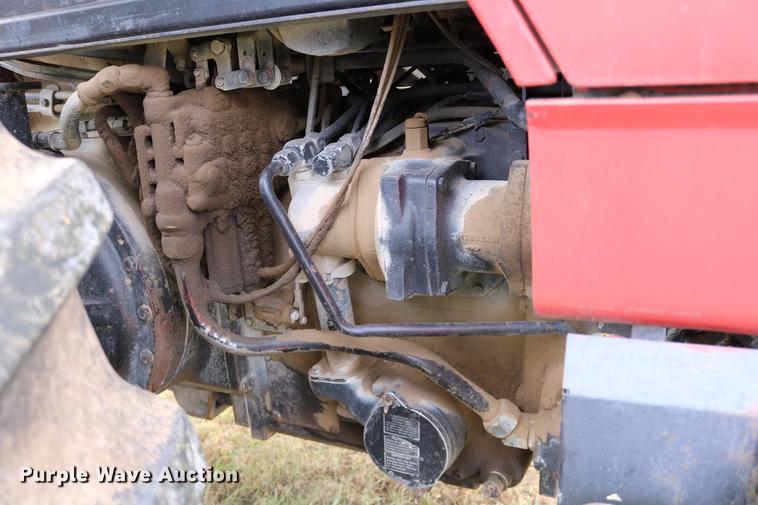 image for item DC3741 1984 International 5088 MFWD tractor