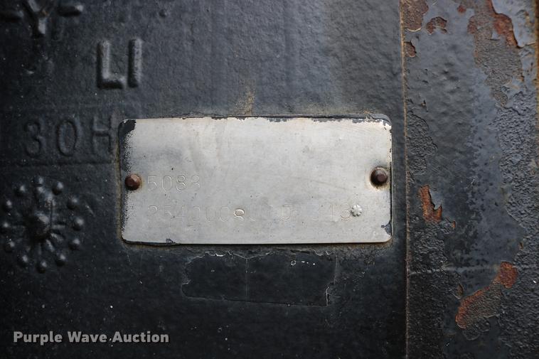 image for item DC3741 1984 International 5088 MFWD tractor