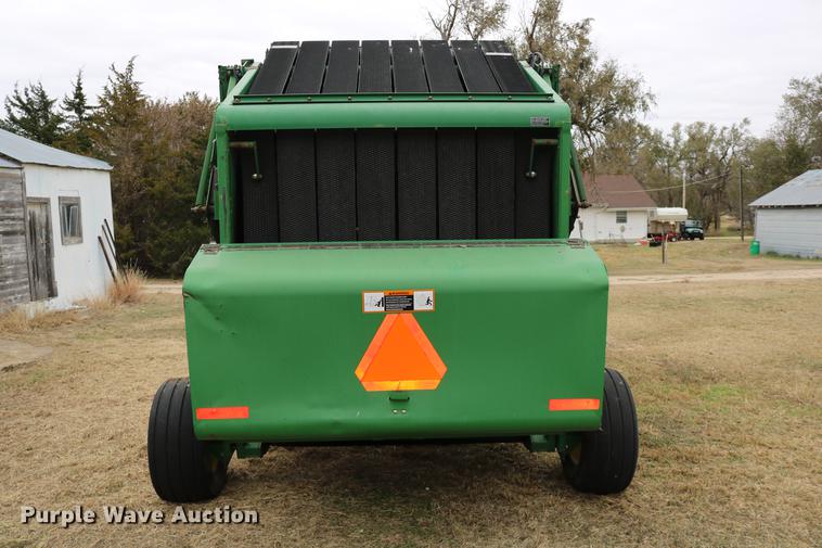 image for item DC3743 1990 John Deere 535 round baler