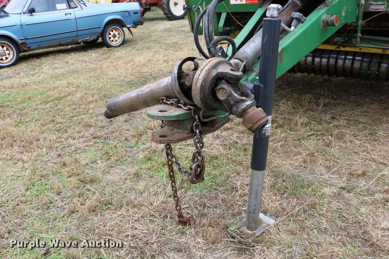 image for item DC3743 1990 John Deere 535 round baler