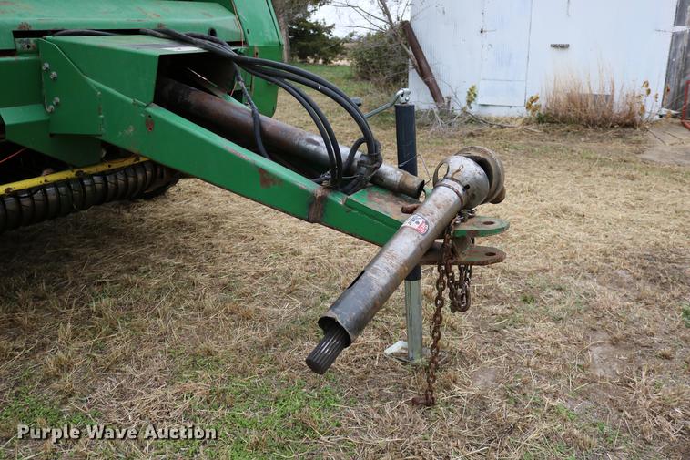 image for item DC3743 1990 John Deere 535 round baler