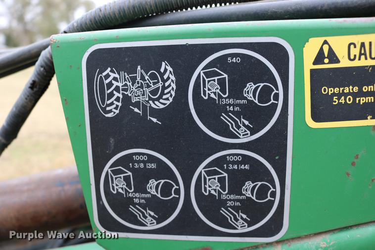 image for item DC3743 1990 John Deere 535 round baler