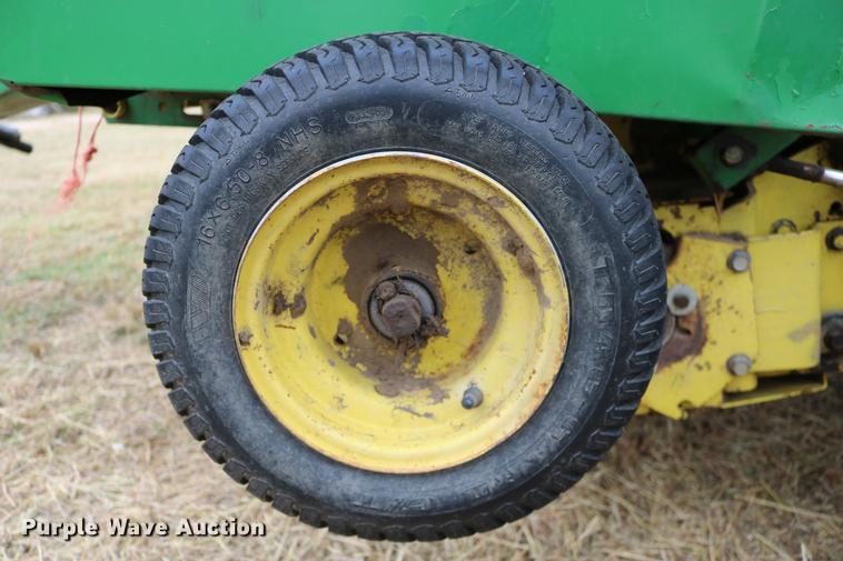 image for item DC3743 1990 John Deere 535 round baler