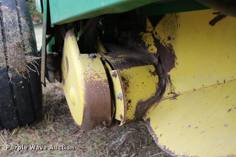 image for item DC3743 1990 John Deere 535 round baler