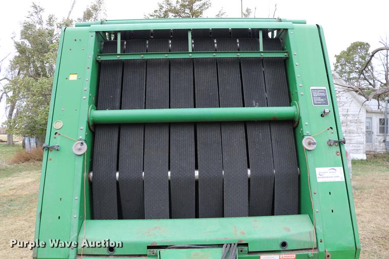 image for item DC3743 1990 John Deere 535 round baler