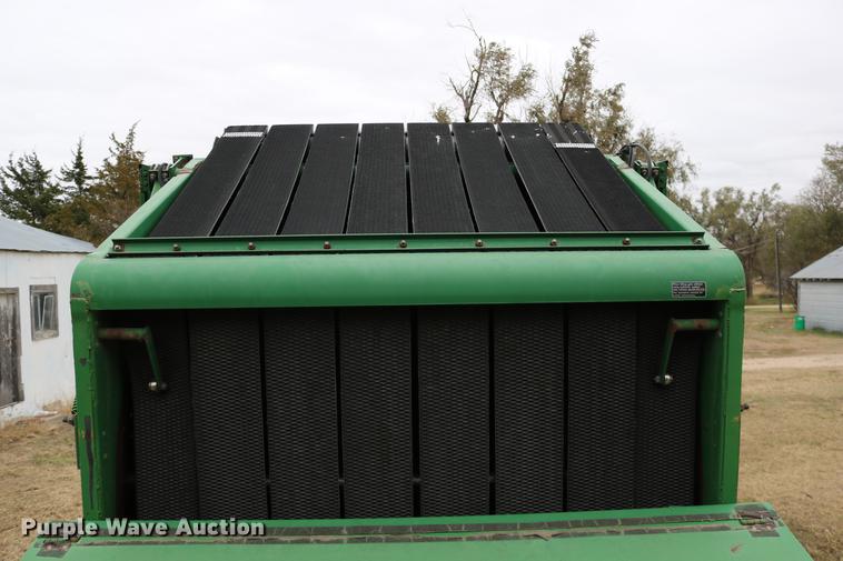 image for item DC3743 1990 John Deere 535 round baler