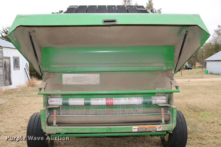 image for item DC3743 1990 John Deere 535 round baler