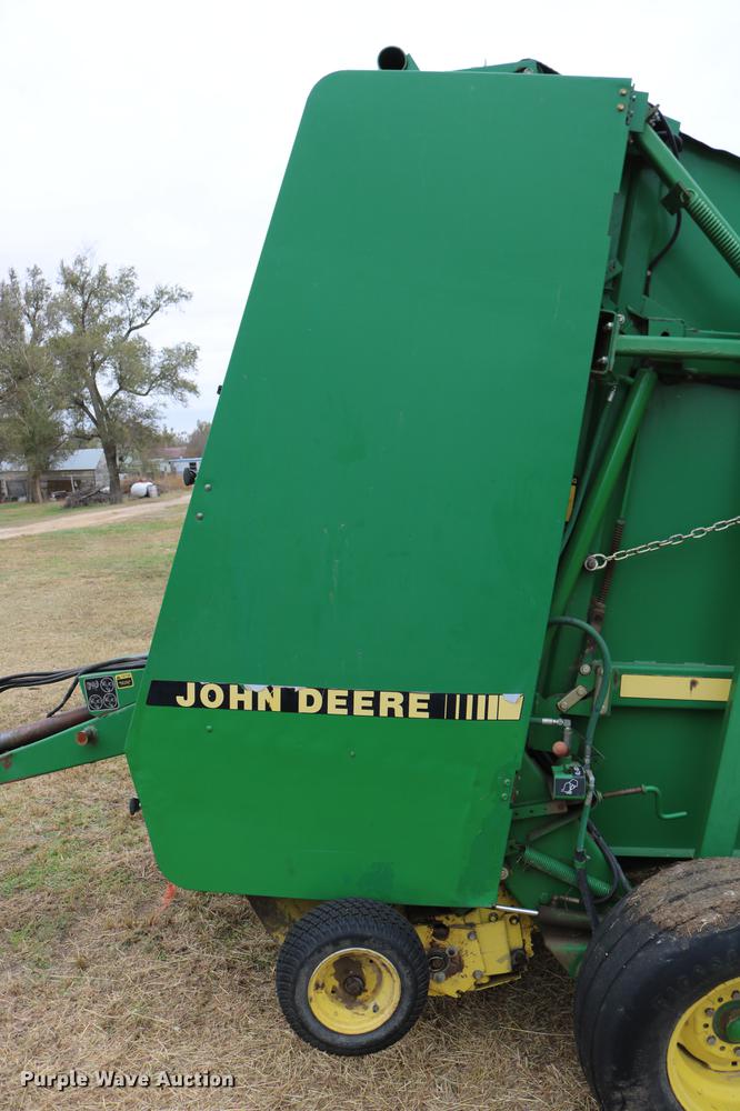 image for item DC3743 1990 John Deere 535 round baler
