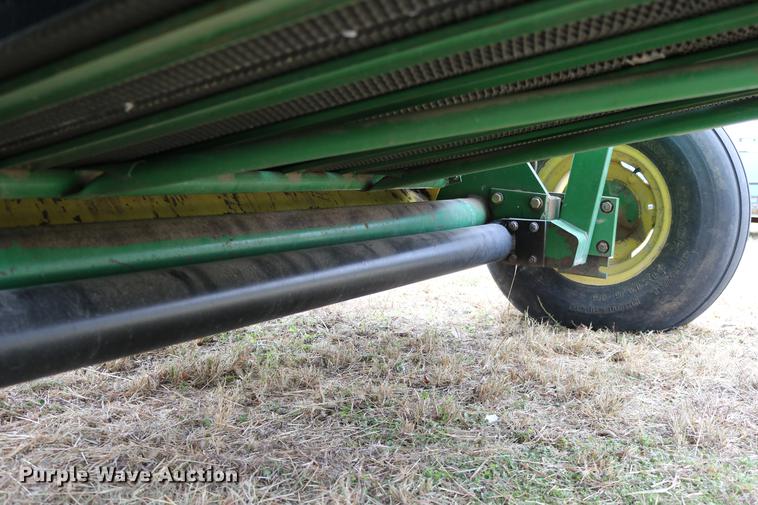 image for item DC3743 1990 John Deere 535 round baler