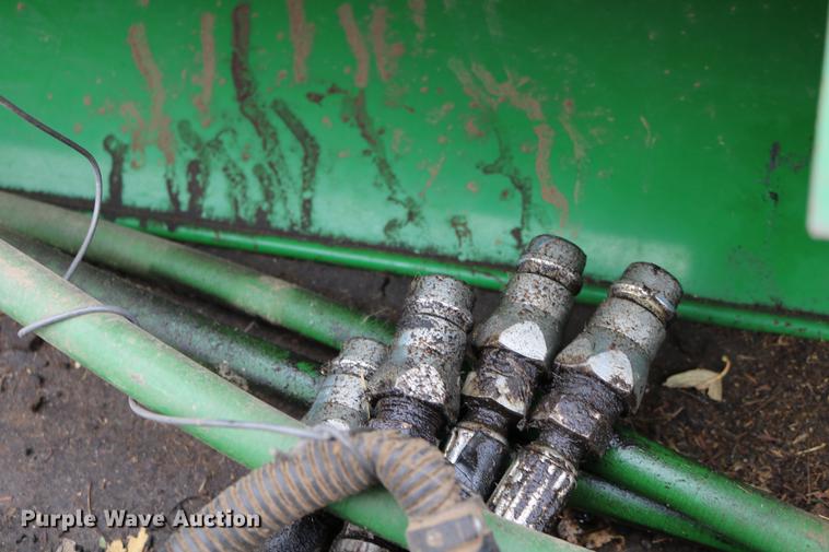 image for item DC3743 1990 John Deere 535 round baler