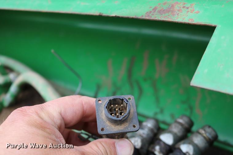 image for item DC3743 1990 John Deere 535 round baler