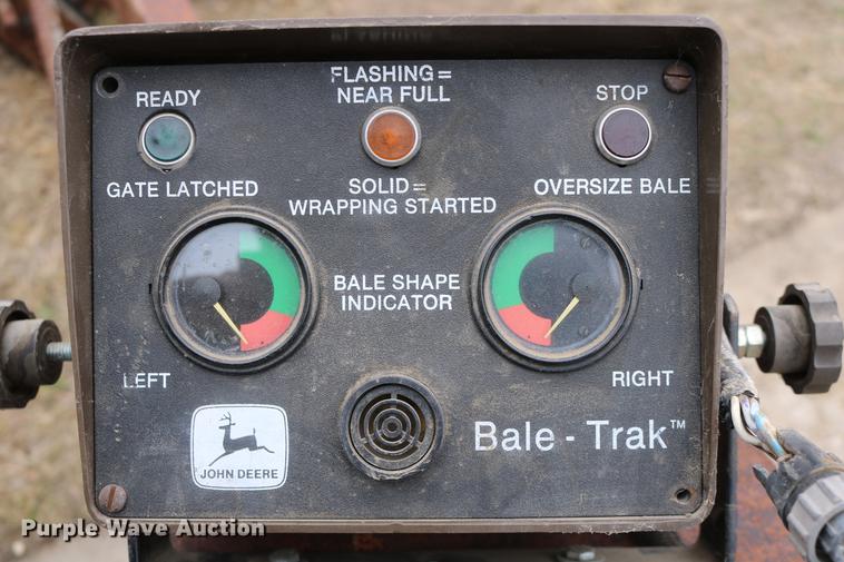 image for item DC3743 1990 John Deere 535 round baler