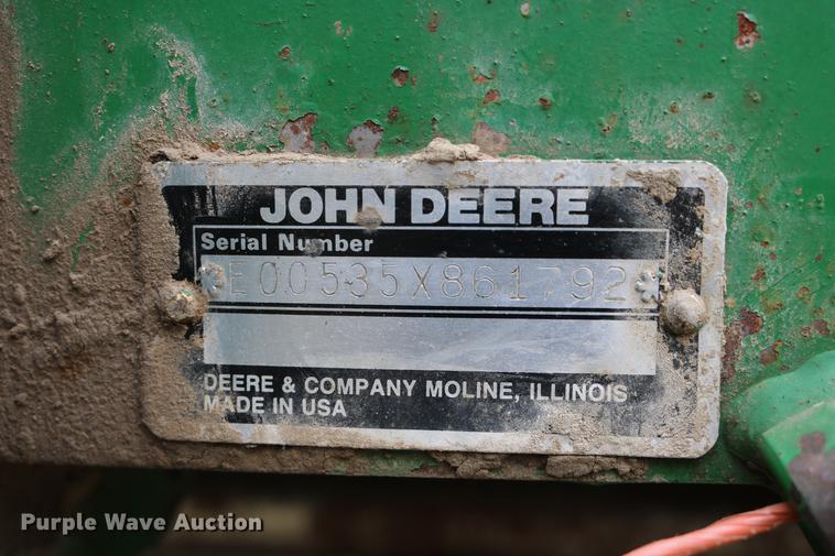 image for item DC3743 1990 John Deere 535 round baler