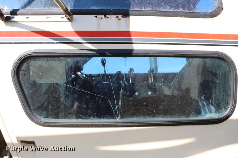 image for item DC3745 1995 Modern-flow MFI self-propelled applicator