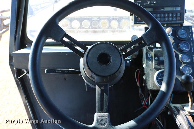 image for item DC3745 1995 Modern-flow MFI self-propelled applicator