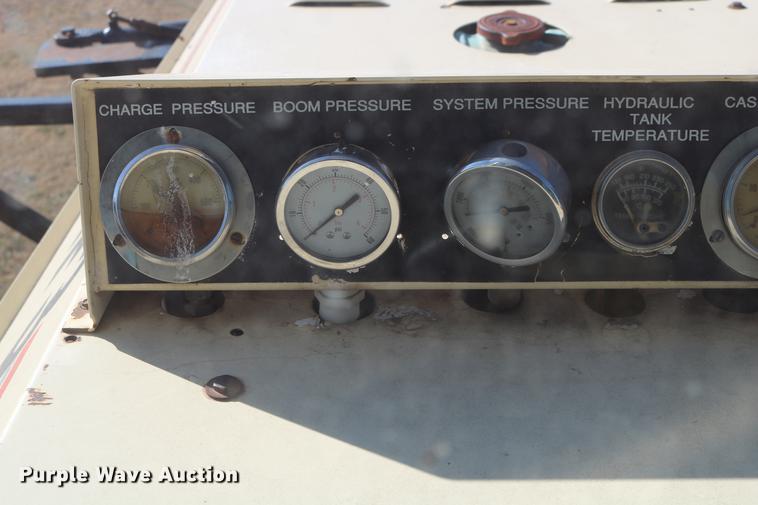 image for item DC3745 1995 Modern-flow MFI self-propelled applicator