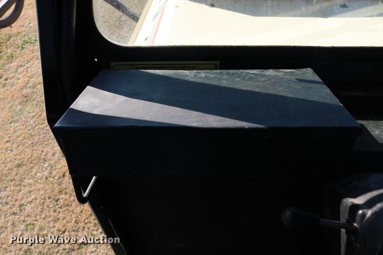 image for item DC3745 1995 Modern-flow MFI self-propelled applicator