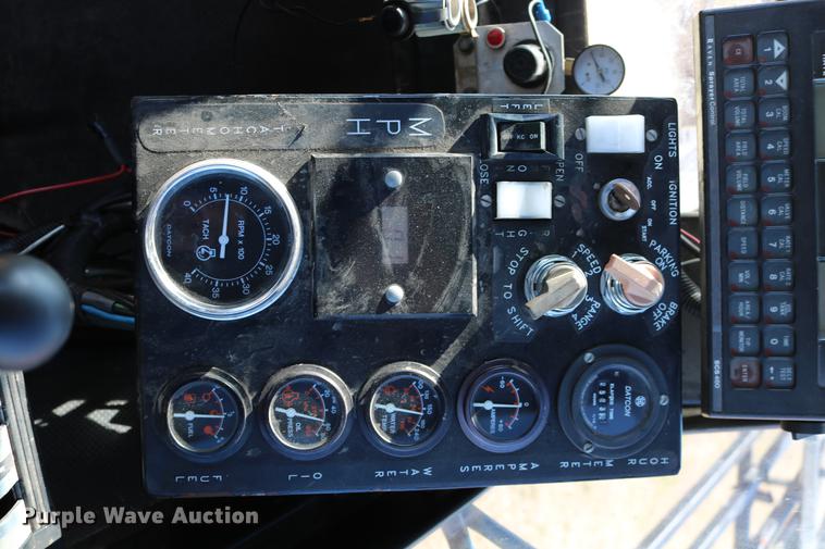 image for item DC3745 1995 Modern-flow MFI self-propelled applicator