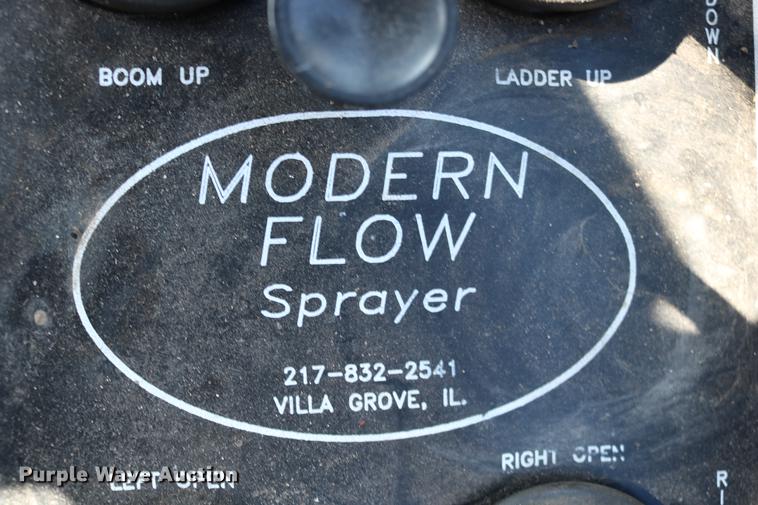 image for item DC3745 1995 Modern-flow MFI self-propelled applicator