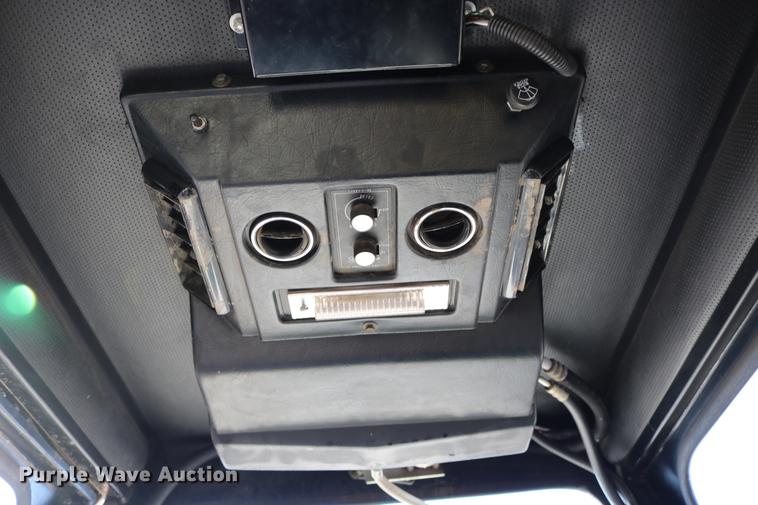 image for item DC3745 1995 Modern-flow MFI self-propelled applicator