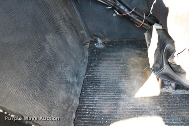 image for item DC3745 1995 Modern-flow MFI self-propelled applicator