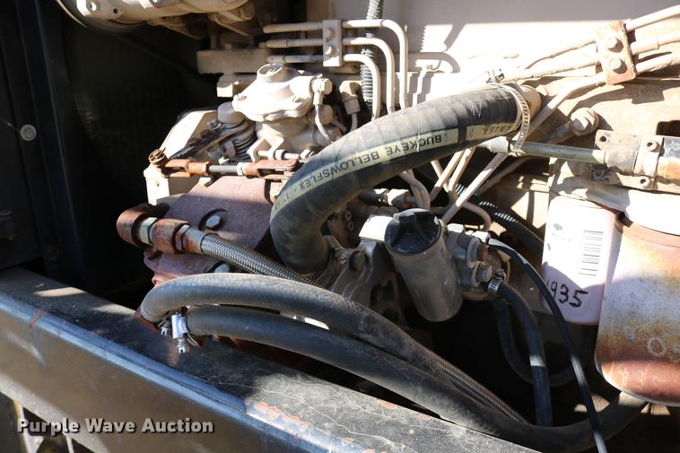 image for item DC3745 1995 Modern-flow MFI self-propelled applicator