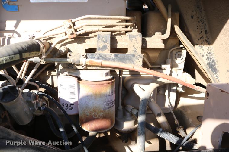 image for item DC3745 1995 Modern-flow MFI self-propelled applicator