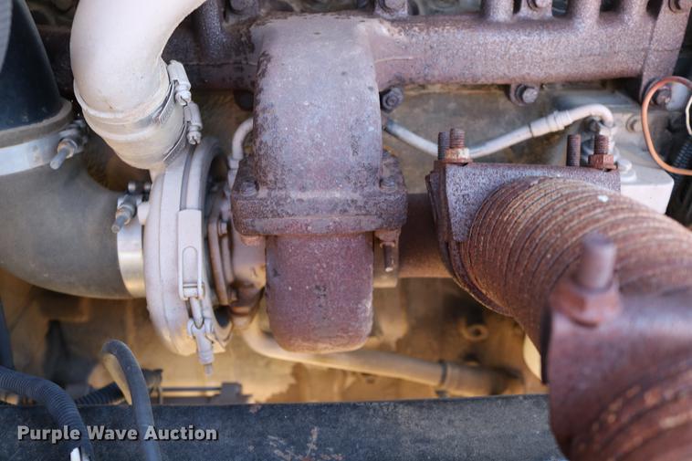 image for item DC3745 1995 Modern-flow MFI self-propelled applicator