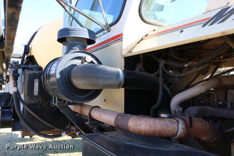 image for item DC3745 1995 Modern-flow MFI self-propelled applicator