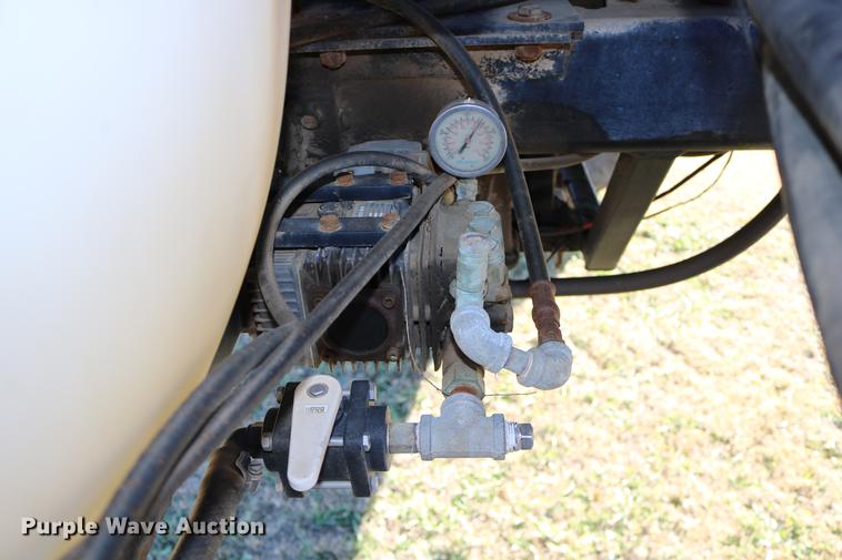 image for item DC3745 1995 Modern-flow MFI self-propelled applicator