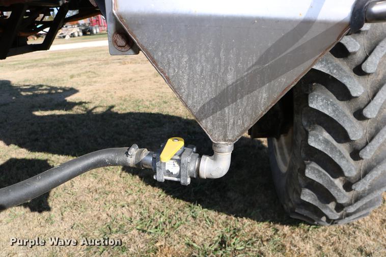 image for item DC3745 1995 Modern-flow MFI self-propelled applicator