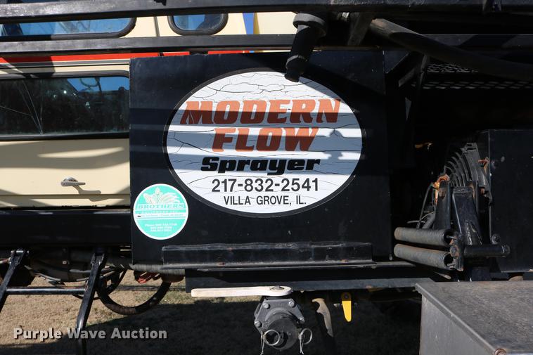 image for item DC3745 1995 Modern-flow MFI self-propelled applicator