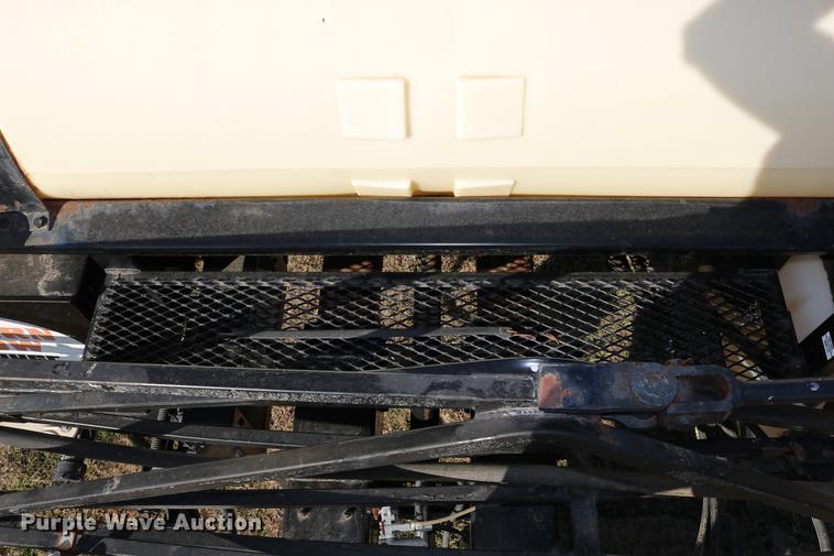 image for item DC3745 1995 Modern-flow MFI self-propelled applicator