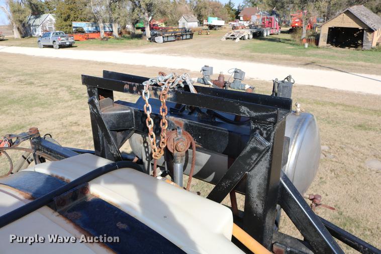 image for item DC3745 1995 Modern-flow MFI self-propelled applicator