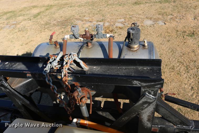 image for item DC3745 1995 Modern-flow MFI self-propelled applicator