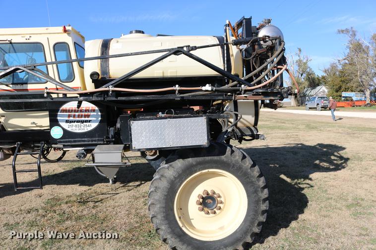 image for item DC3745 1995 Modern-flow MFI self-propelled applicator