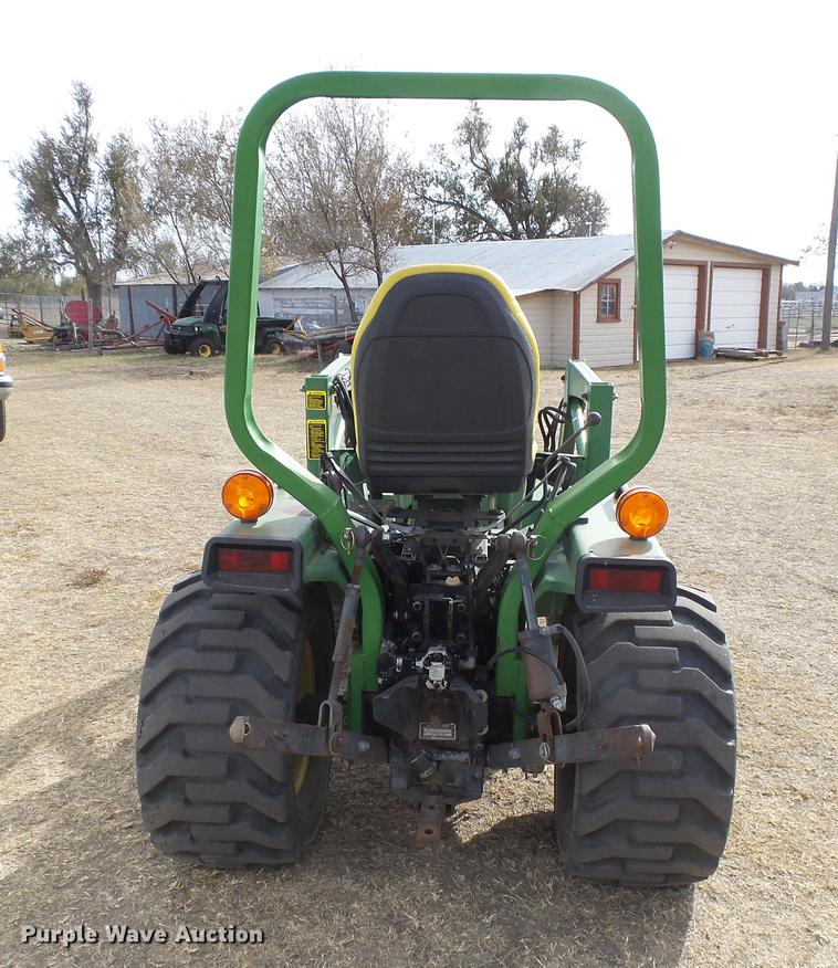 image for item DC3761 1989 John Deere 855 MFWD tractor