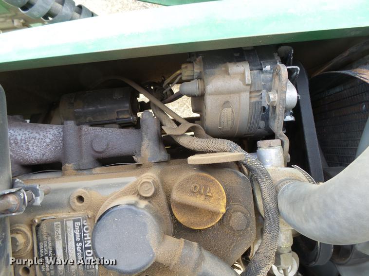 image for item DC3761 1989 John Deere 855 MFWD tractor