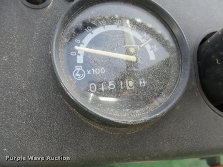 image for item DC3761 1989 John Deere 855 MFWD tractor