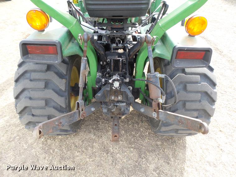 image for item DC3761 1989 John Deere 855 MFWD tractor