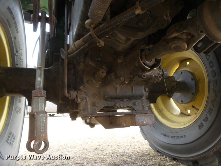 image for item DC3761 1989 John Deere 855 MFWD tractor