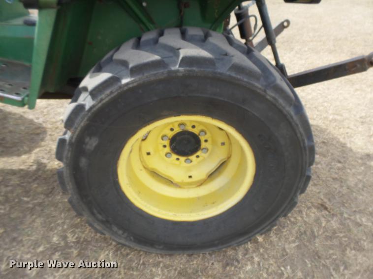 image for item DC3761 1989 John Deere 855 MFWD tractor