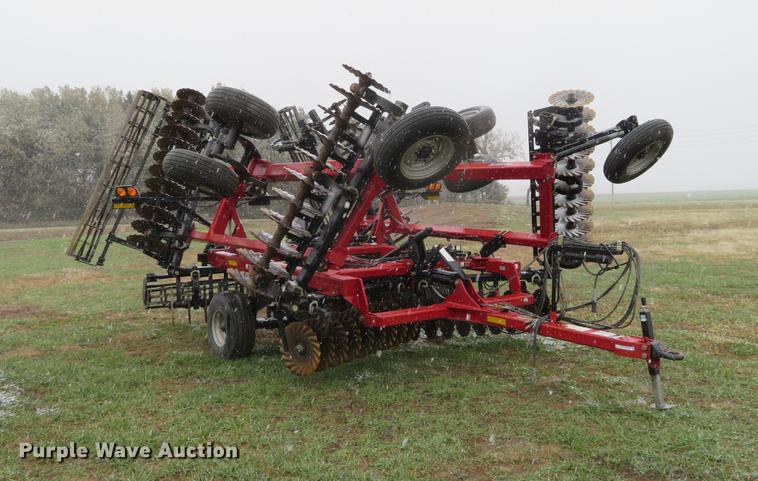 image for item DF9846 Case IH 330 Turbo vertical tillage